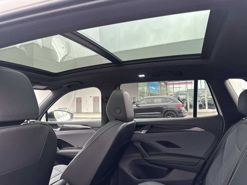 new 2025 Volkswagen Tiguan car, priced at $37,820