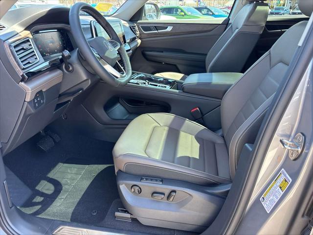new 2025 Volkswagen Atlas car, priced at $46,801