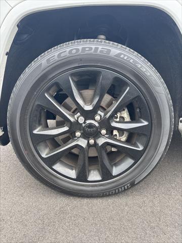 used 2022 Jeep Grand Cherokee car, priced at $32,542