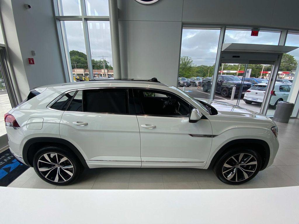 new 2025 Volkswagen Atlas Cross Sport car, priced at $50,928
