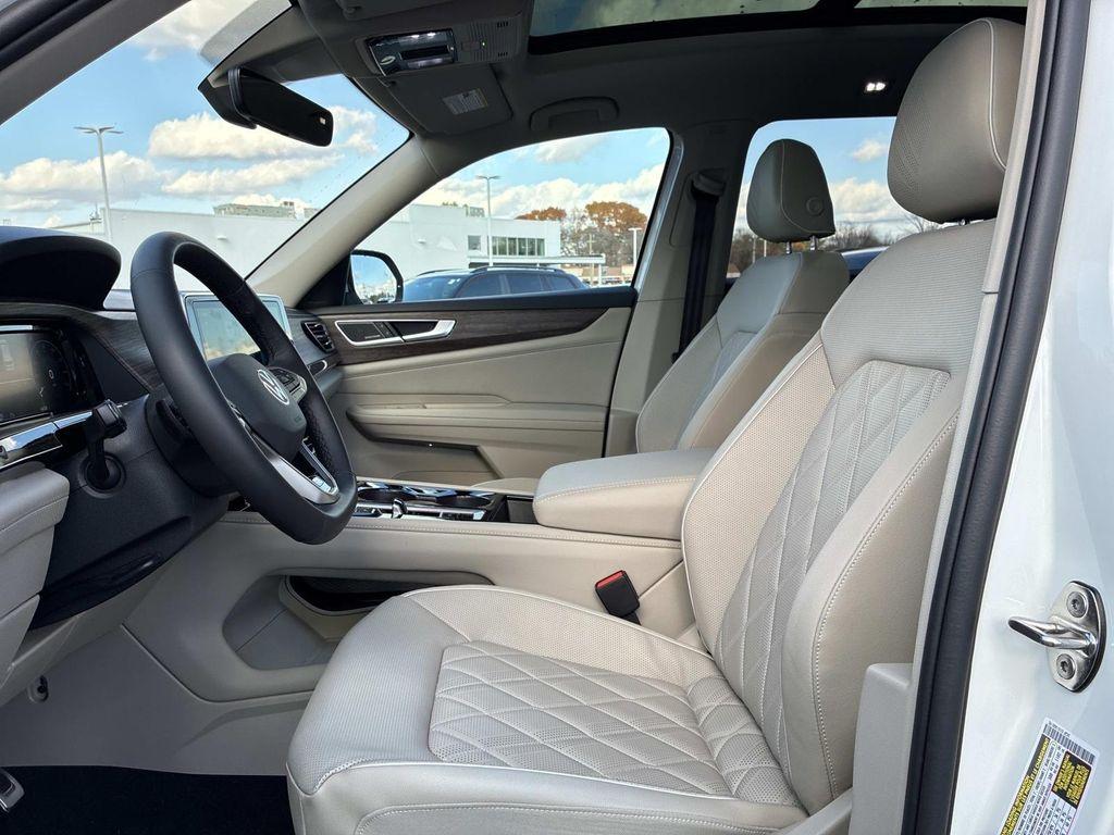 new 2026 Volkswagen Atlas car, priced at $55,714