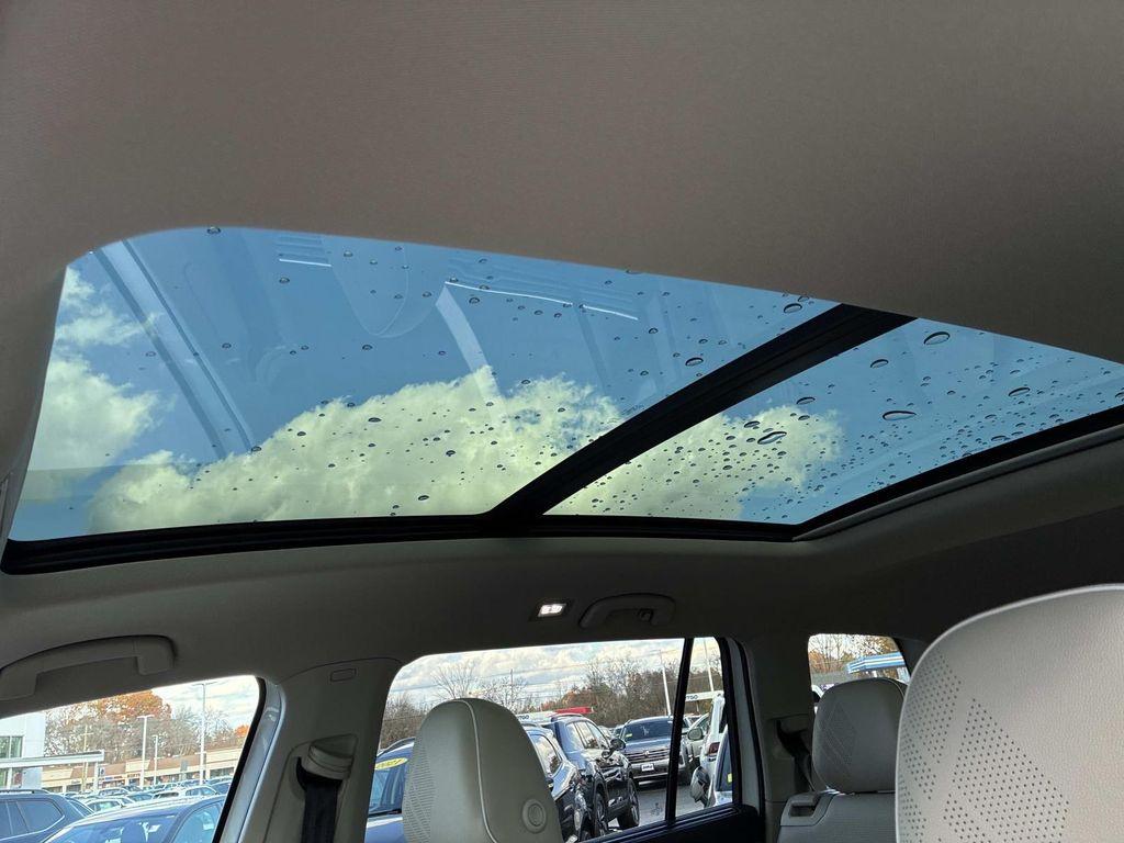 new 2026 Volkswagen Atlas car, priced at $55,714