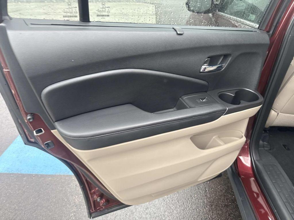 used 2021 Honda Pilot car, priced at $29,321