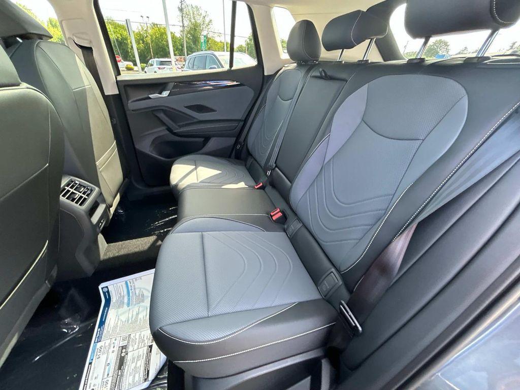 new 2025 Volkswagen Tiguan car, priced at $35,930