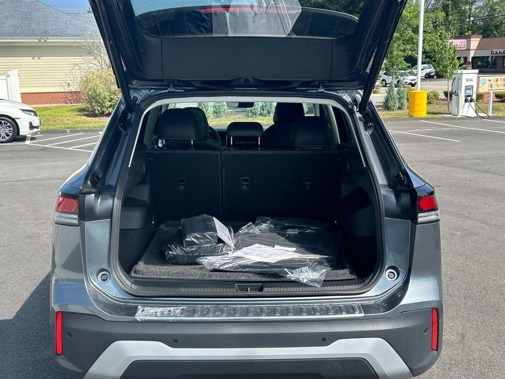 new 2025 Volkswagen Tiguan car, priced at $35,930