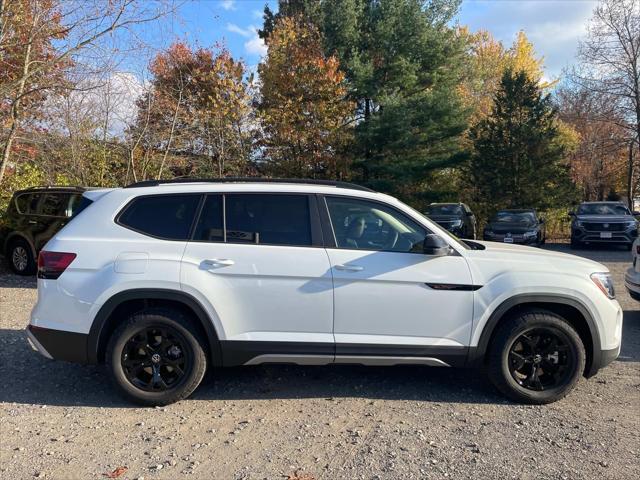 new 2024 Volkswagen Atlas car, priced at $47,227