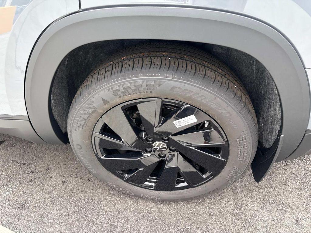 new 2026 Volkswagen Atlas car, priced at $48,554