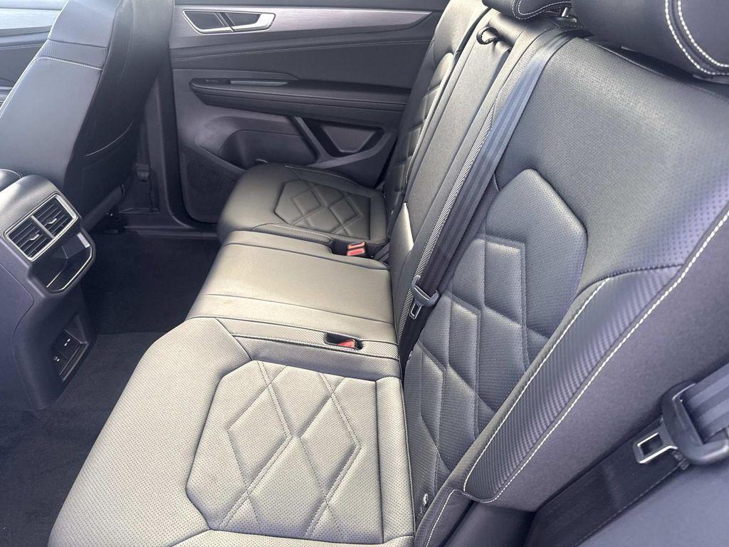 new 2026 Volkswagen Atlas Cross Sport car, priced at $47,752