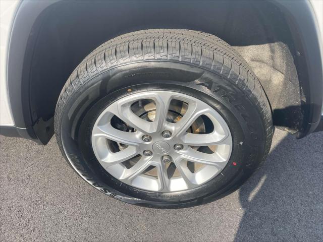 used 2021 Jeep Grand Cherokee car, priced at $23,987