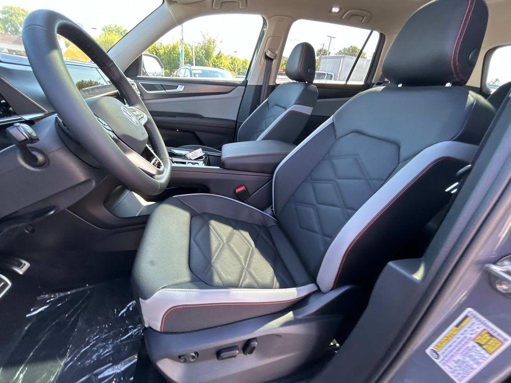 new 2026 Volkswagen Atlas car, priced at $50,473