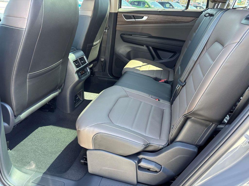 new 2025 Volkswagen Atlas car, priced at $49,911