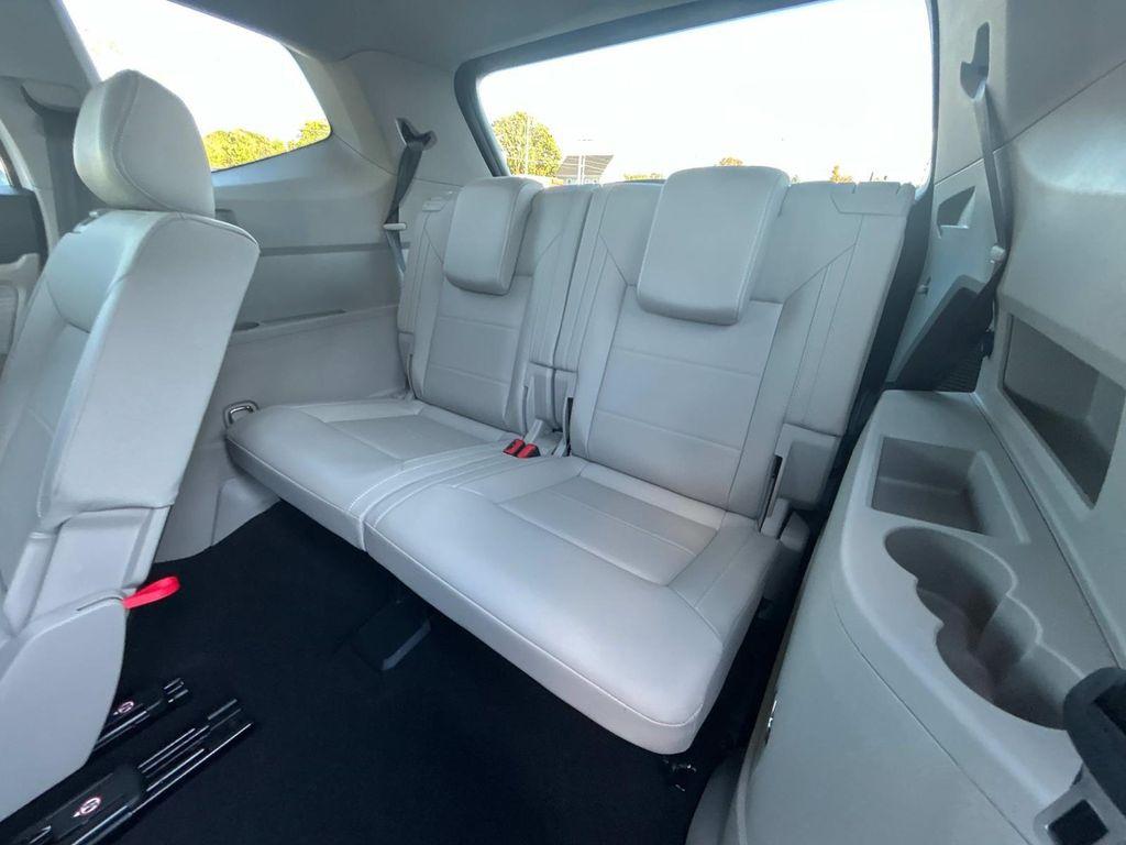 used 2021 Volkswagen Atlas car, priced at $21,989