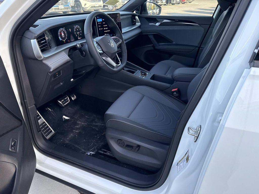 new 2025 Volkswagen Tiguan car, priced at $39,134