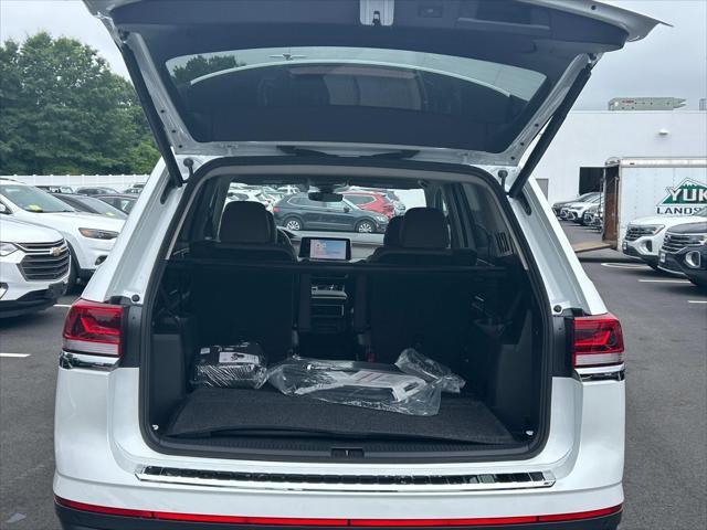 new 2025 Volkswagen Atlas car, priced at $46,676