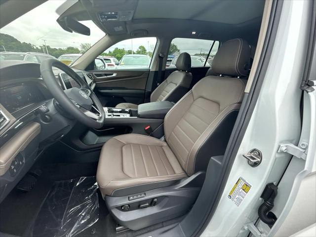 new 2025 Volkswagen Atlas car, priced at $46,676