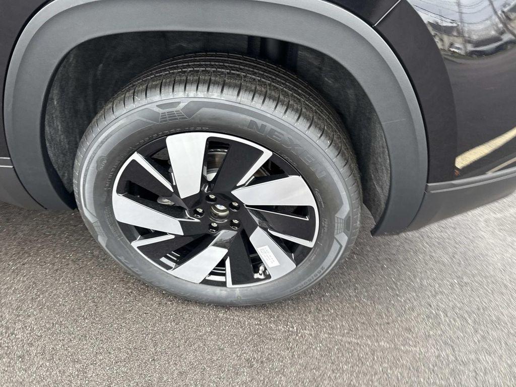 new 2026 Volkswagen Atlas Cross Sport car, priced at $46,803