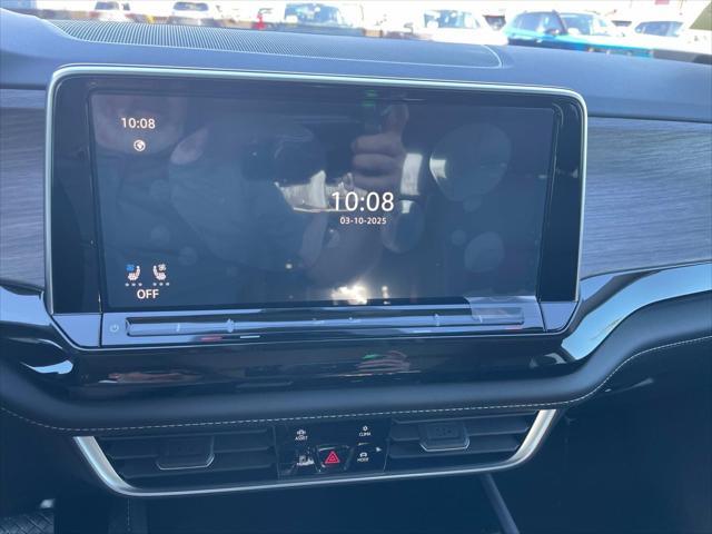 new 2025 Volkswagen Atlas car, priced at $48,146