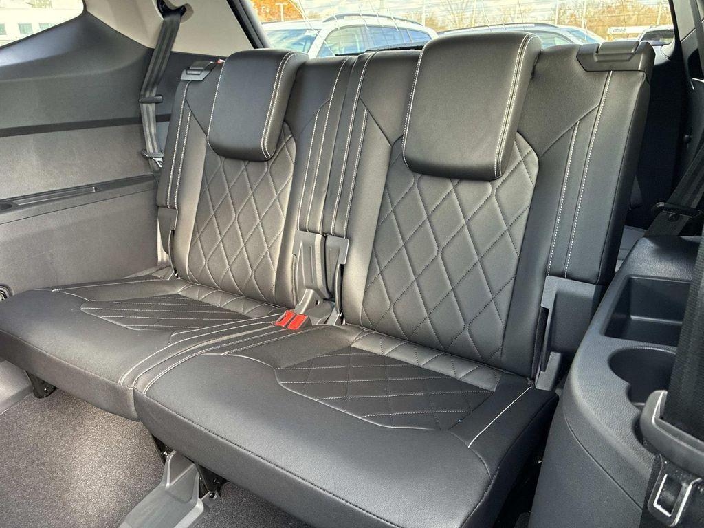 new 2026 Volkswagen Atlas car, priced at $56,188