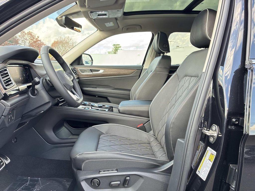 new 2026 Volkswagen Atlas car, priced at $56,188