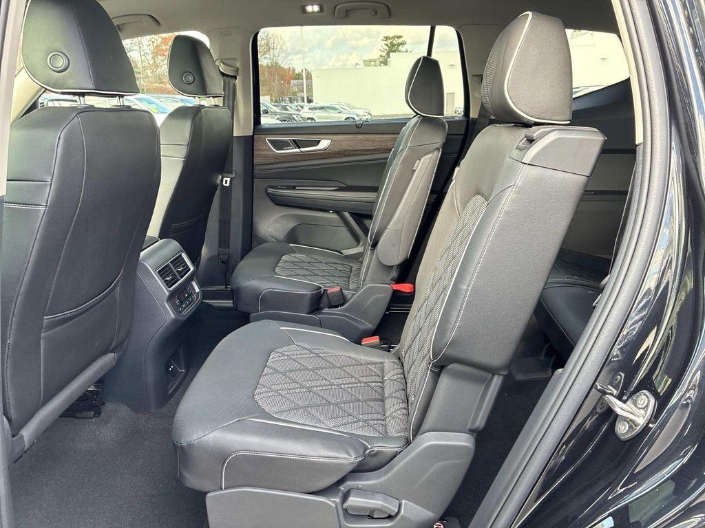 new 2026 Volkswagen Atlas car, priced at $56,188