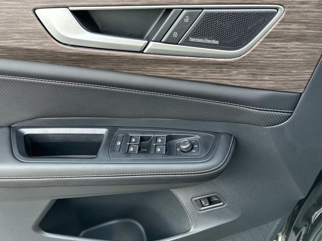 new 2026 Volkswagen Atlas car, priced at $56,188