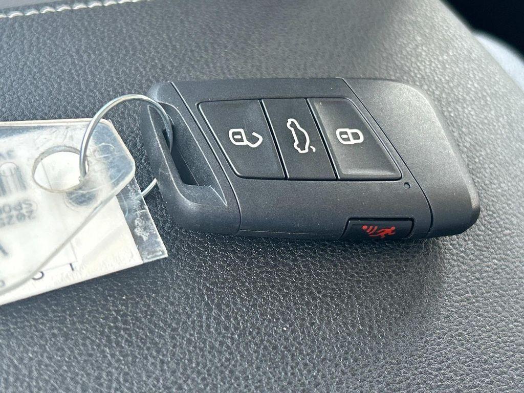 new 2025 Volkswagen Taos car