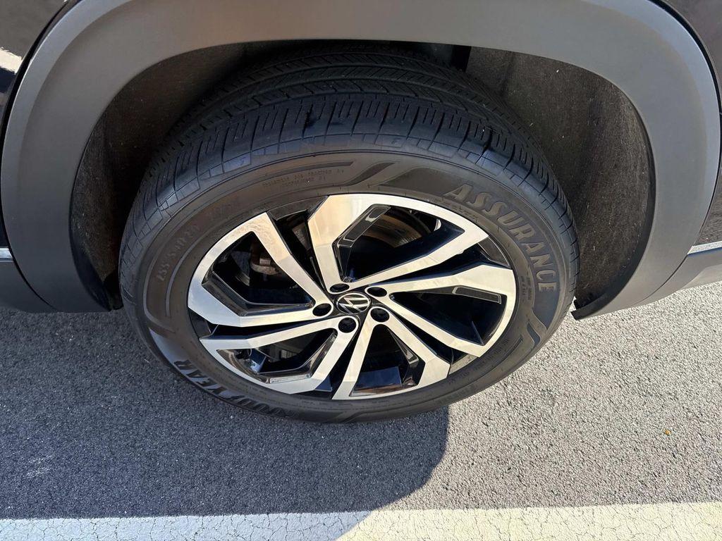 used 2023 Volkswagen Atlas car, priced at $29,998