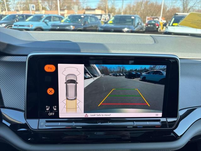 new 2025 Volkswagen Atlas car, priced at $46,308