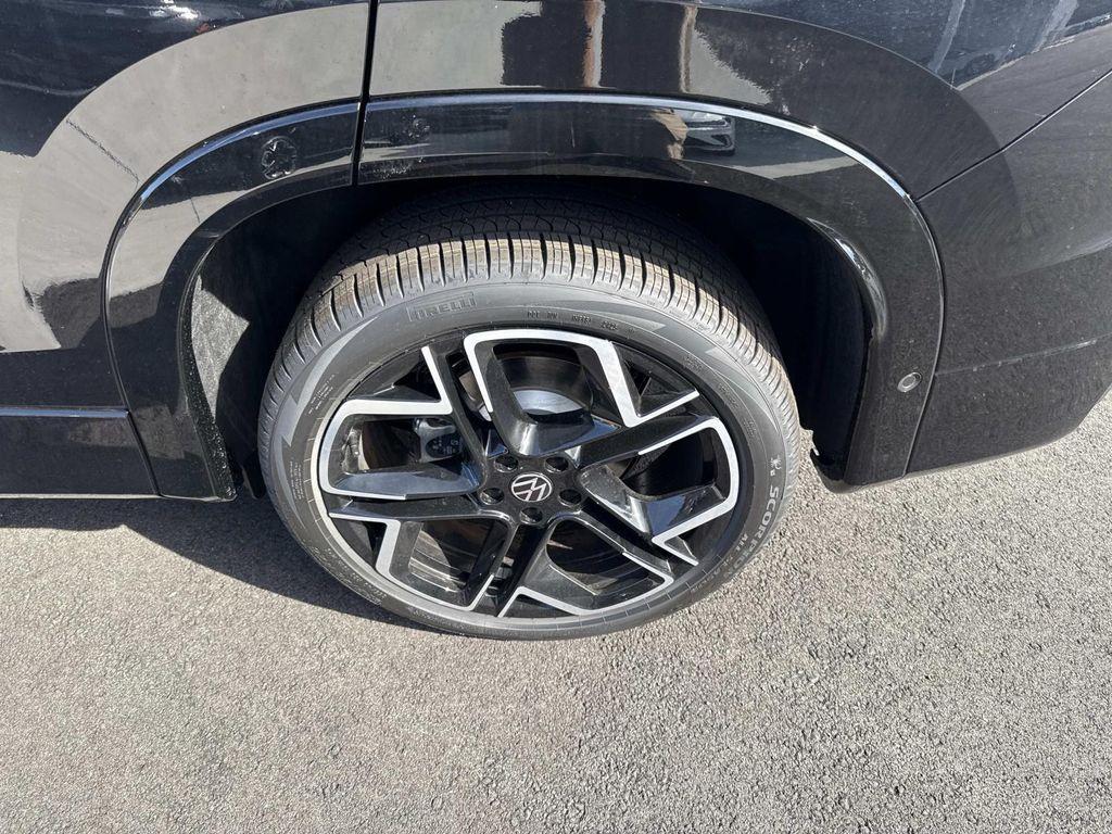 new 2025 Volkswagen Tiguan car, priced at $41,733