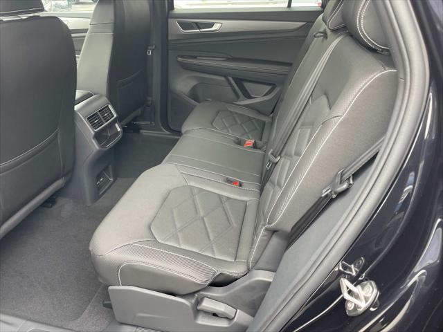 new 2025 Volkswagen Atlas Cross Sport car, priced at $38,718