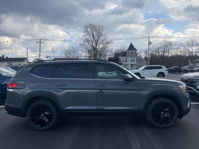 new 2025 Volkswagen Atlas car, priced at $44,953