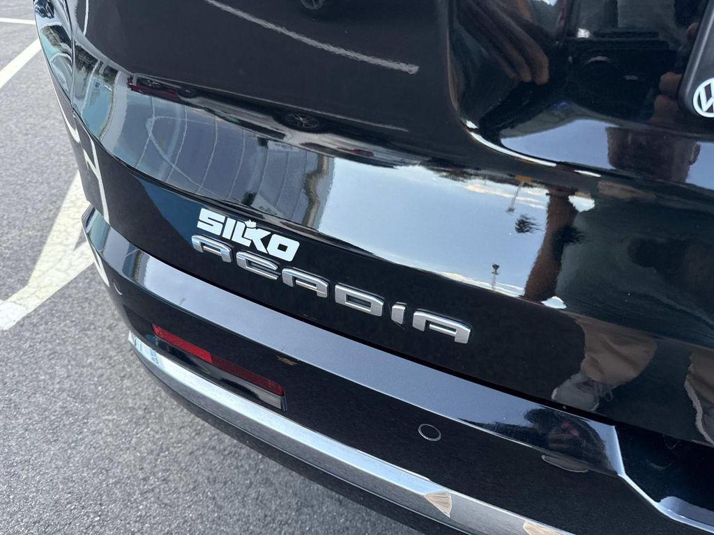 used 2021 GMC Acadia car, priced at $25,998