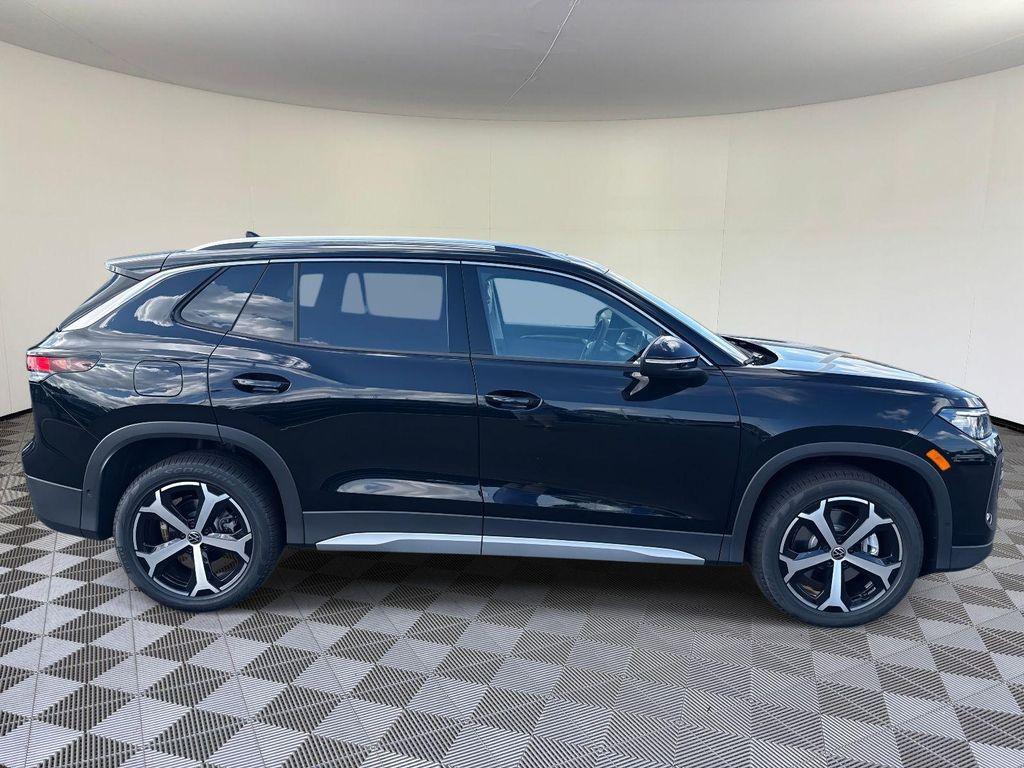 new 2025 Volkswagen Tiguan car, priced at $36,994