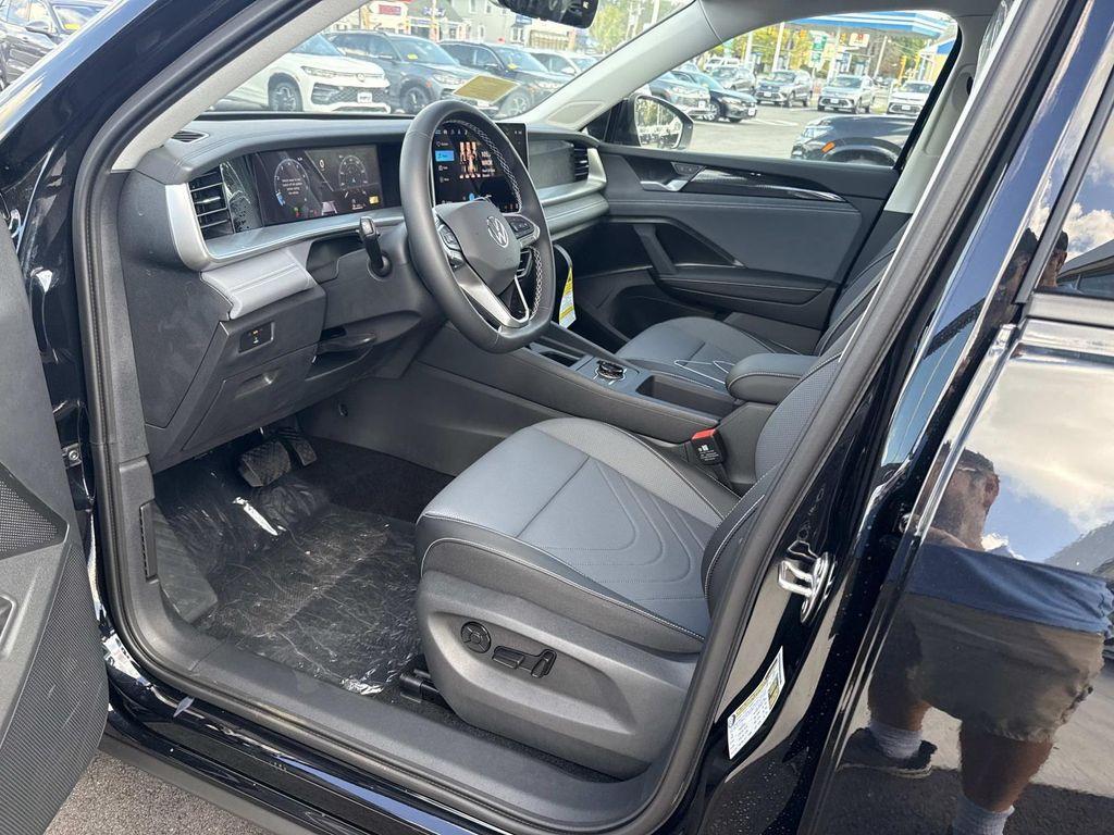 new 2025 Volkswagen Tiguan car, priced at $36,994