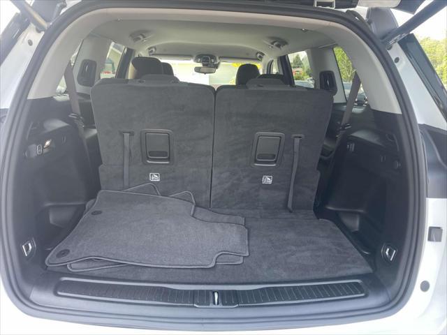 used 2022 Jeep Grand Cherokee L car, priced at $28,655