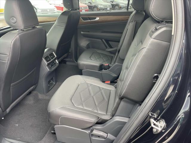 new 2025 Volkswagen Atlas car, priced at $45,441