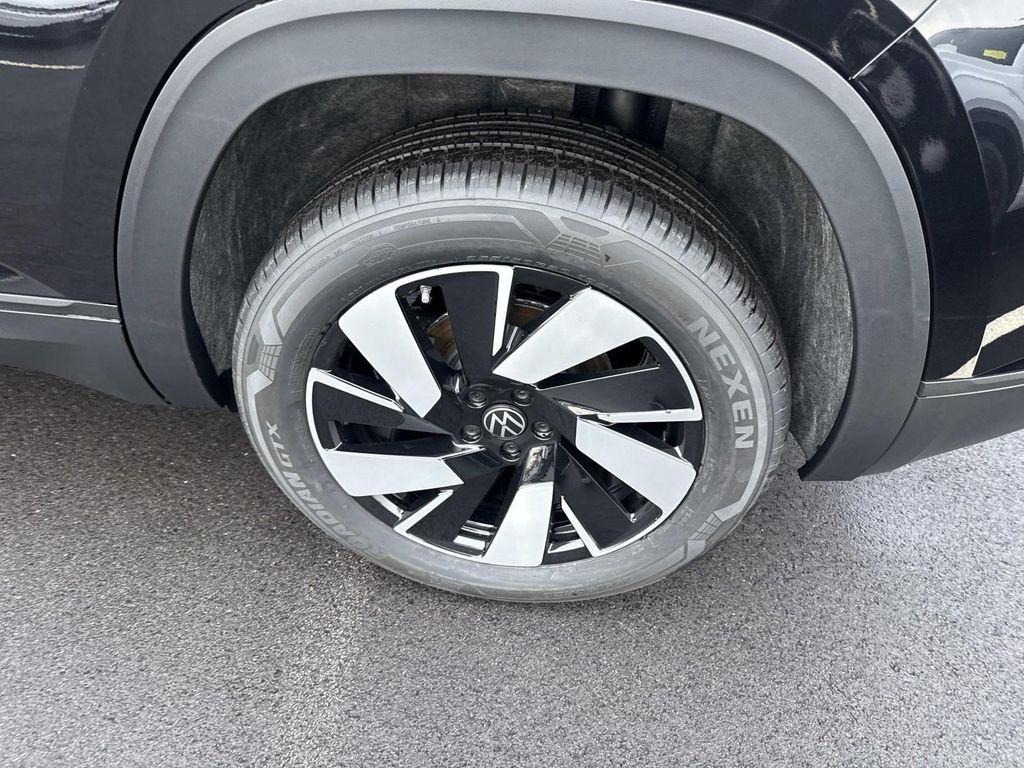 new 2026 Volkswagen Atlas Cross Sport car, priced at $46,803