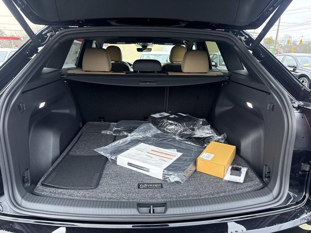 new 2026 Volkswagen Atlas Cross Sport car, priced at $46,803