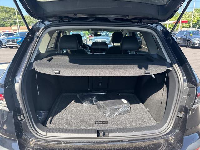 new 2025 Volkswagen Taos car, priced at $31,901