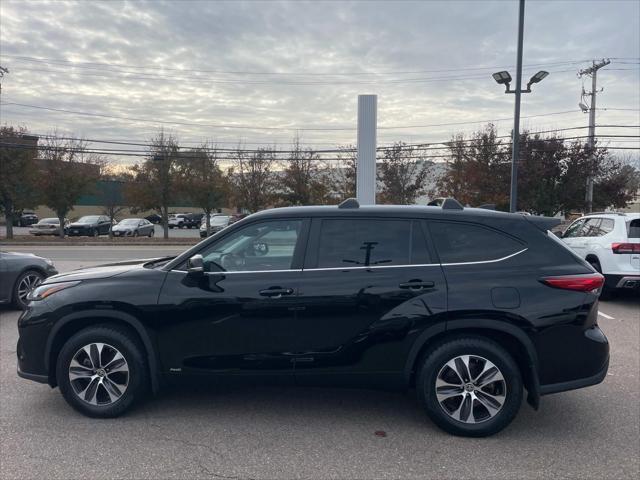 used 2023 Toyota Highlander Hybrid car, priced at $45,631