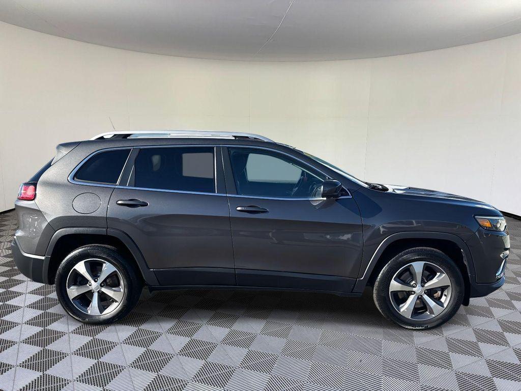 used 2020 Jeep Cherokee car, priced at $19,010