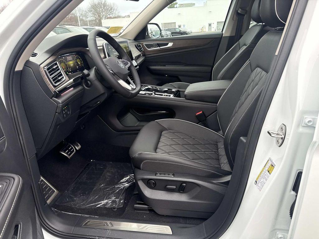 new 2026 Volkswagen Atlas car, priced at $56,625