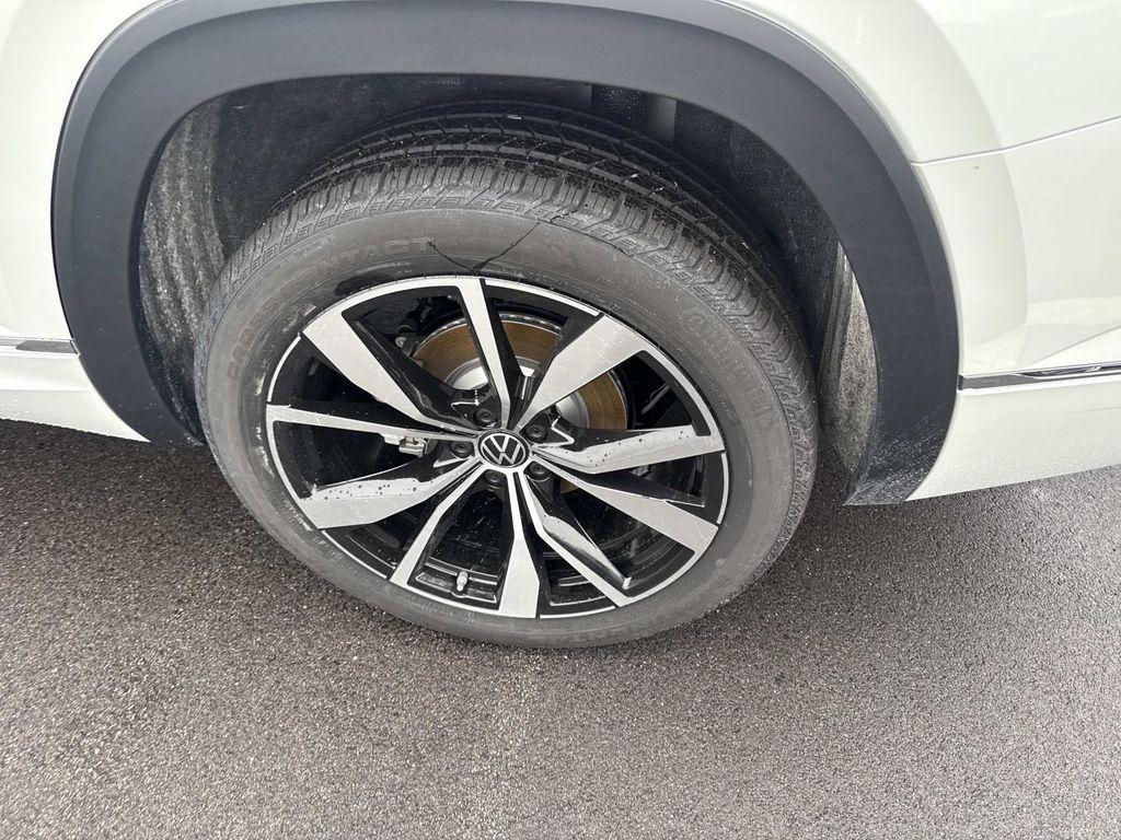 new 2026 Volkswagen Atlas car, priced at $56,625