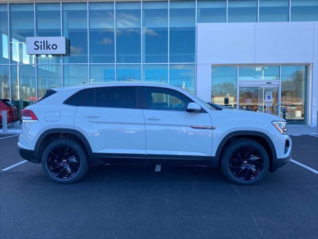 new 2025 Volkswagen Atlas Cross Sport car, priced at $42,975