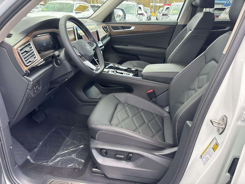 new 2026 Volkswagen Atlas car, priced at $48,910