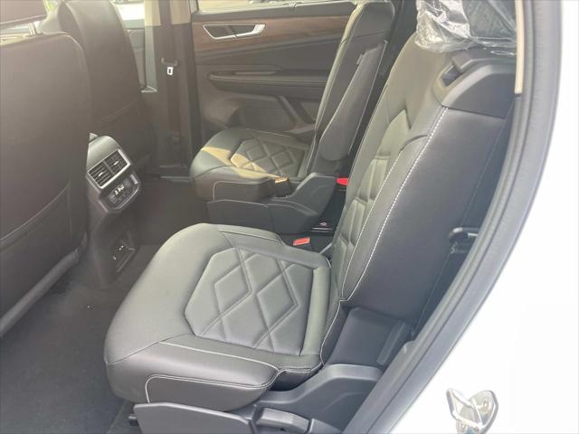 new 2025 Volkswagen Atlas car, priced at $46,098