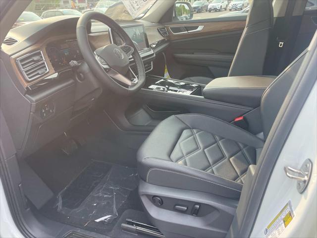 new 2025 Volkswagen Atlas car, priced at $46,098