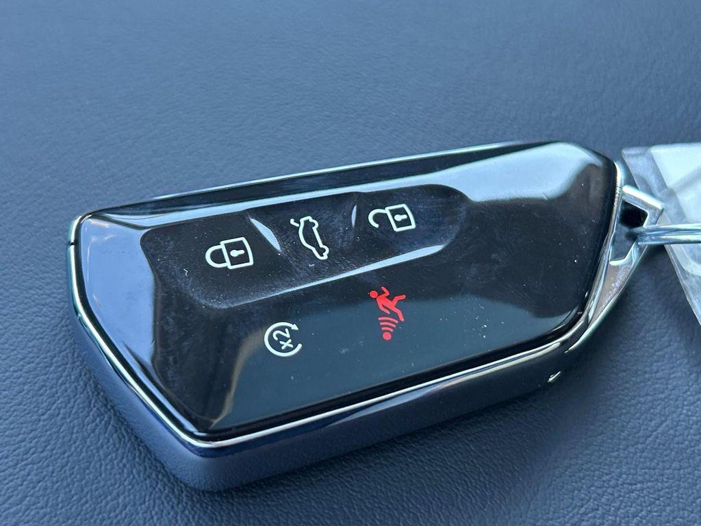 new 2026 Volkswagen Atlas car, priced at $50,049