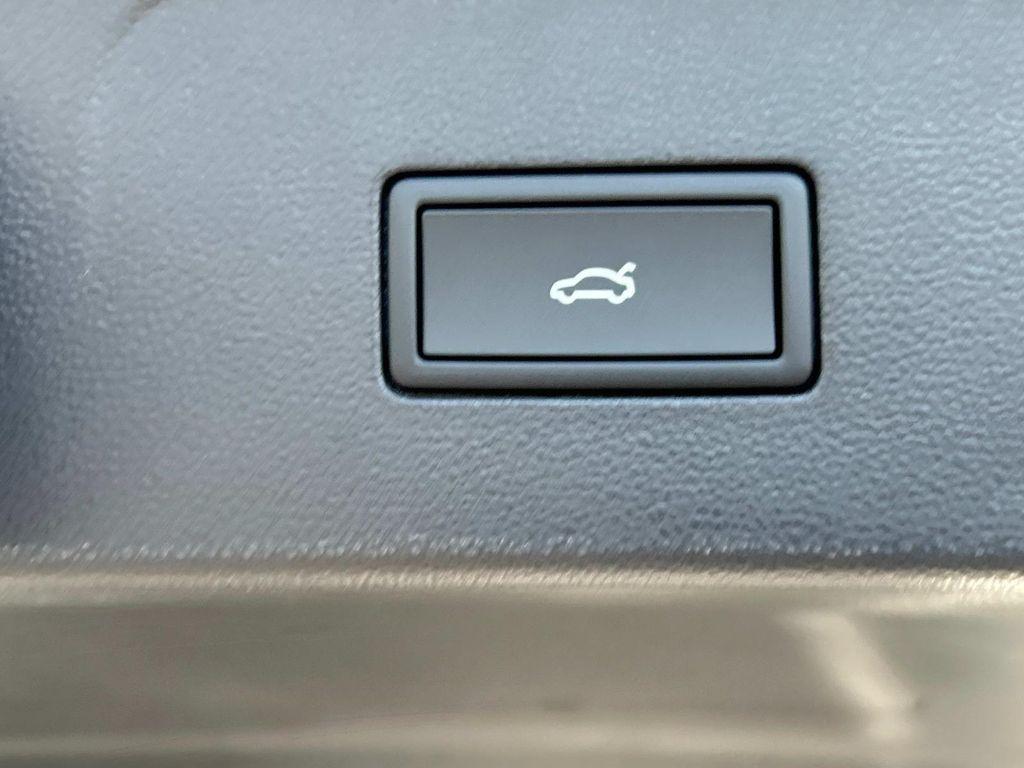 new 2026 Volkswagen Atlas car, priced at $50,049