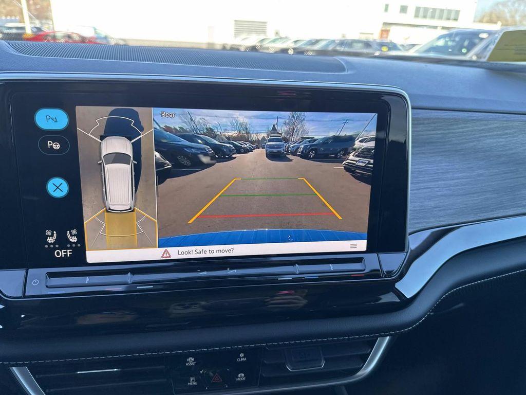 new 2026 Volkswagen Atlas car, priced at $55,953